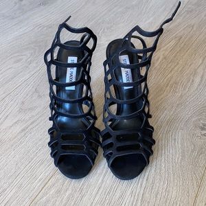 Steve Madden Slithur Black Nubuck Leather Heels. Size 7.